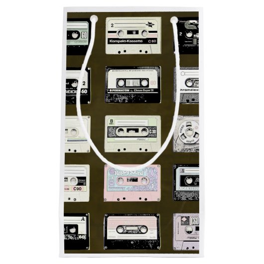 ヴィンテージカセットテープイラストレーション抱き枕 スモールペーパーバッグ (正面)