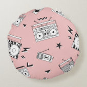 ヴィンテージカセットプレーヤー：レトロパターン。 ラウンドクッション (裏面)