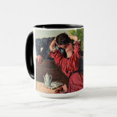 ヴィンテージカップルがキスするバレンタイン マグカップ (正面左)