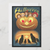 ヴィンテージカボチャに隠れるハロウィーンの子ども (正面)