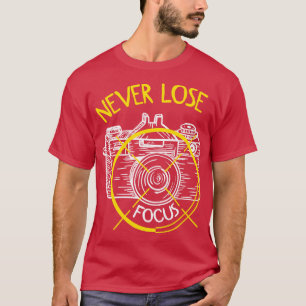 ヴィンテージカメラIフォトグラファー(フォーカスあり) Tシャツ