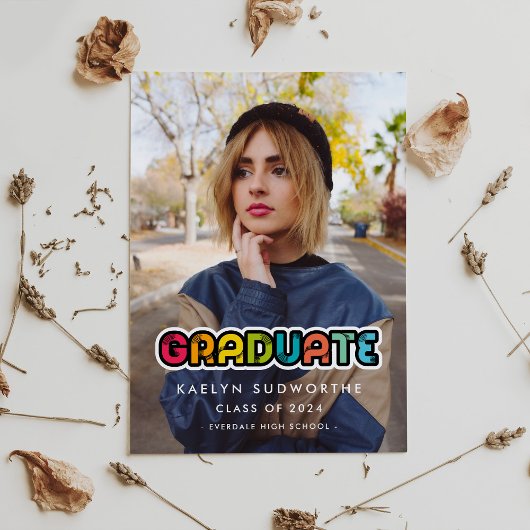 ヴィンテージカラフルタイポグラフィの卒業写真 案内状