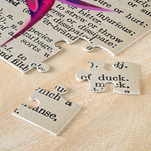 ヴィンテージカラフル辞書ページ上のハミングバード ジグソーパズル (側面)