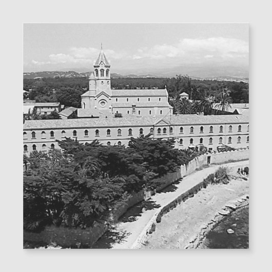 ヴィンテージカンヌサンノワート島修道院 (正面)