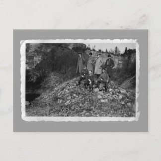 ヴィンテージカード - 第二次世界大戦の兵隊さん達が丘の上に ポストカード