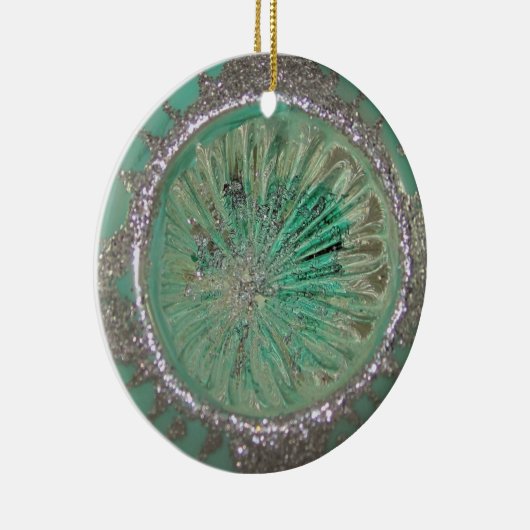 ヴィンテージガラスのクリスマスボールティール(緑がかった色)アイインデント セラミックオーナメント (右)