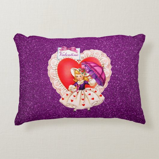 ヴィンテージガールレースハートホールディングアンブレラパープル アクセントクッション (正面)