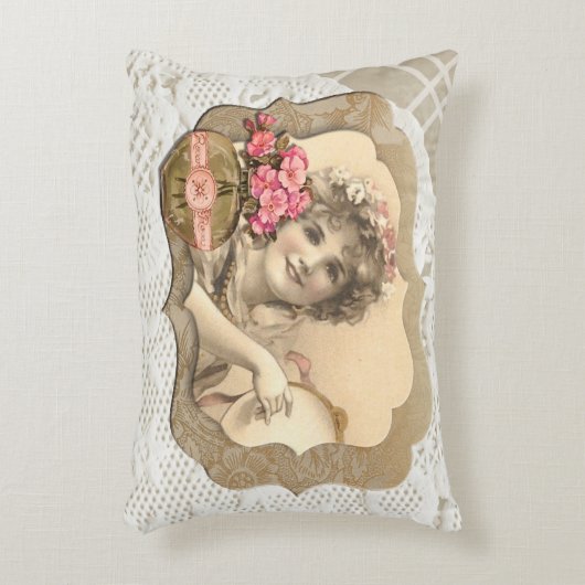 ヴィンテージガール2フレームアイボリーレースドリーアクセントピロー アクセントクッション (正面(垂直))