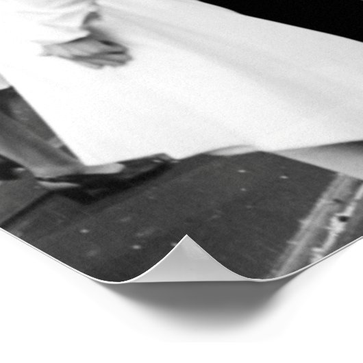 ヴィンテージキスをするカップル。ハグキスポスター ポスター (角)