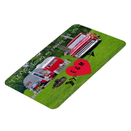 ヴィンテージキャンパートレーラーとトラックバレンタインデー マグネット (左側)