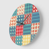 ヴィンテージキルト：パッチワーク背景パターン。 ラージ壁時計 (傾斜)