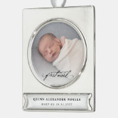 ヴィンテージクラシックブラックスクリプトベビーファーストノールフォト シルバープレートバナーオーナメント (左)