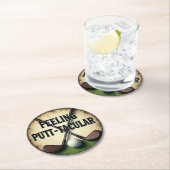 ヴィンテージクラブ付きゴルフのユーモア ラウンドペーパーコースター (インサイチュ)