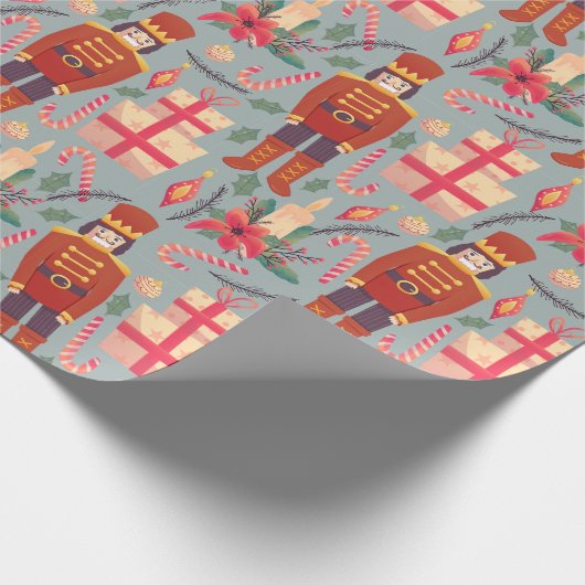 ヴィンテージクリスマスくるみ割り器とギフト ラッピングペーパー (角)