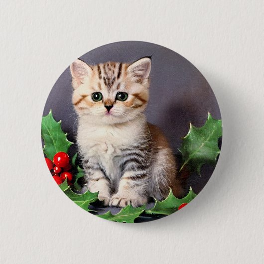 ヴィンテージクリスマスの子猫とホリー 缶バッジ (正面)