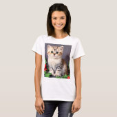 ヴィンテージクリスマスの子猫とホリー Tシャツ (正面フル)