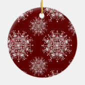 ヴィンテージクリスマススノーフレークレッドブリザードパターン セラミックオーナメント (裏面)