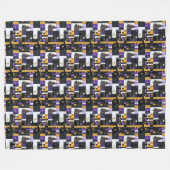 ヴィンテージクリスマスツリーコラージュ フリースブランケット (正面(横))