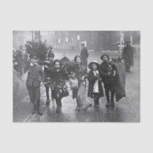 ヴィンテージクリスマスティッシュペーパーCHILDREN HOLLY 1915