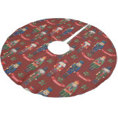 ヴィンテージクリスマスナツクラッカーズメリークリスマスレッド ブラッシュドポリエステルツリースカート (アングル)