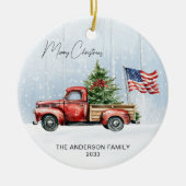 ヴィンテージクリスマスレッドトラック米国国旗の愛国心 セラミックオーナメント (正面)