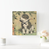 ヴィンテージクリスマス、クリスマスツリーの下のかわいい子犬 スクエア壁時計 (ホーム)