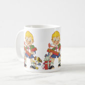 ヴィンテージクリスマス、プレゼントと子犬の男の子 コーヒーマグカップ (正面左)