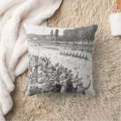 ヴィンテージクルーの漕ぎ手が多くの観客と競走 クッション (ブランケット)