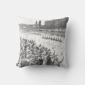 ヴィンテージクルーの漕ぎ手が多くの観客と競走 クッション (正面)