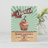 ヴィンテージクールカップケーキタイポグラフィスウィート16 招待状 (スタンド正面)