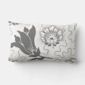 ヴィンテージグレーホワイトファームハウススタイルフローラルンバー ランバークッション (裏面)