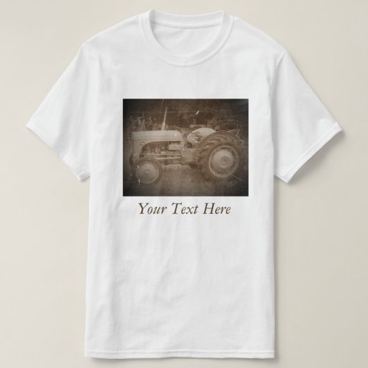 ヴィンテージグレーマッシーファージソントラクターフォトセピア Tシャツ (デザイン正面)