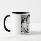 ヴィンテージゲイメンズ船員キスDADT マグカップ (左)