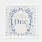 ヴィンテージコケットブルーボウの最初の誕生日 スタンダードランチョンナプキン (正面)