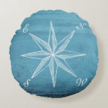 ヴィンテージコンパス円枕 ラウンドクッション<br><div class="desc">ヴィンテージコンパスは青い背景の動揺して古い地図から。</div>