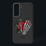 ヴィンテージゴシックレッドローズスケルトンモノグラム SAMSUNG GALAXY S22 ケース<br><div class="desc">ヴィンテージお洒落のゴシック様式の電話ケースで、骨組みの手に赤いバラを使用。</div>