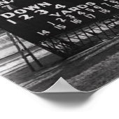 ヴィンテージサッカースコアボードのオフィスのデッキ男の洞窟 ポスター (角)