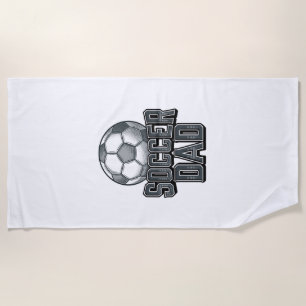 ヴィンテージサッカーダッドボールド彫刻Tシャツデザイン1 ビーチタオル