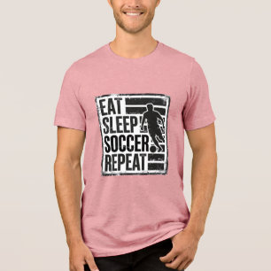 ヴィンテージサッカー選手Tシャツデザイン Eat Sleep Soccer Repeat トライブレンドTシャツ