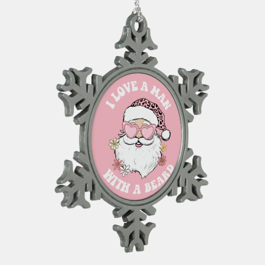 ヴィンテージサンタIはヒゲのピンクのクリスマスを持つ男性が大好き スノーフレークピューターオーナメント (左)
