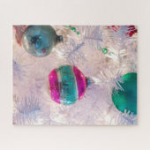 ヴィンテージシャイニーブライトオーナメントオンホワイトツリー ジグソーパズル (横)