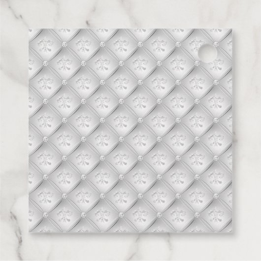 ヴィンテージシャンデリアとタフフェイクトホワイトレザー フェイバータグ (裏面)