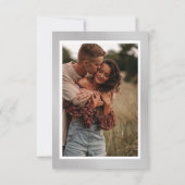 ヴィンテージシルバーおよびホワイト装飾縁どRSVP 出欠カード (裏面)