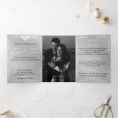 ヴィンテージシルバーとホワイト縁どア結婚ファッショ 三つ折り案内状 (内部)