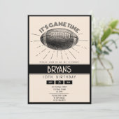 ヴィンテージシンプルレトロブラックサッカー誕生日 招待状 (スタンド正面)