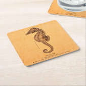 ヴィンテージシーホースイラストレーションオーナメントインセピアD スクエアペーパーコースター (アングル)