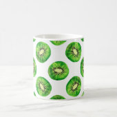 ヴィンテージシームレスパターンキウイイラストレーションハンドdr コーヒーマグカップ (中央)