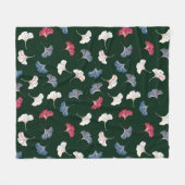 ヴィンテージジトトの継ぎ目のない模様とイチョウ葉の  フリースブランケット (正面(横))