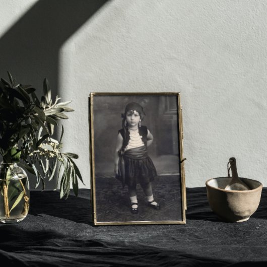 ヴィンテージジプシーの女の子 – 旧白黒の写真 ポスター