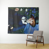 ヴィンテージスタイルかわいらしダークアカデミーガールポートレート タペストリー (インサイチュ(横))